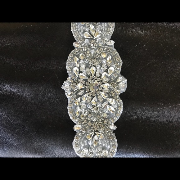 LAST CHANCE SALE!!Justin Alexander crystal belt 💗 - Picture 2 of 8